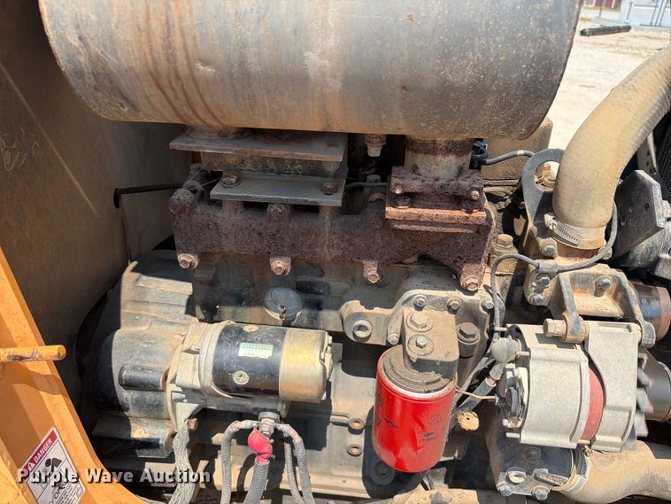 image for item EX2580 2002 Case 570 MXT industrial tractor