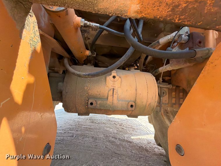 image for item EX2580 2002 Case 570 MXT industrial tractor