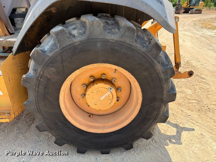 image for item EX2580 2002 Case 570 MXT industrial tractor