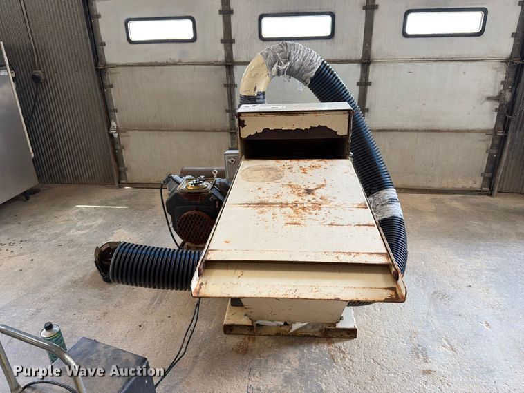 image for item EX2587 Finn B40 straw blower