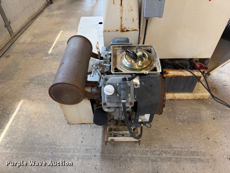 image for item EX2587 Finn B40 straw blower