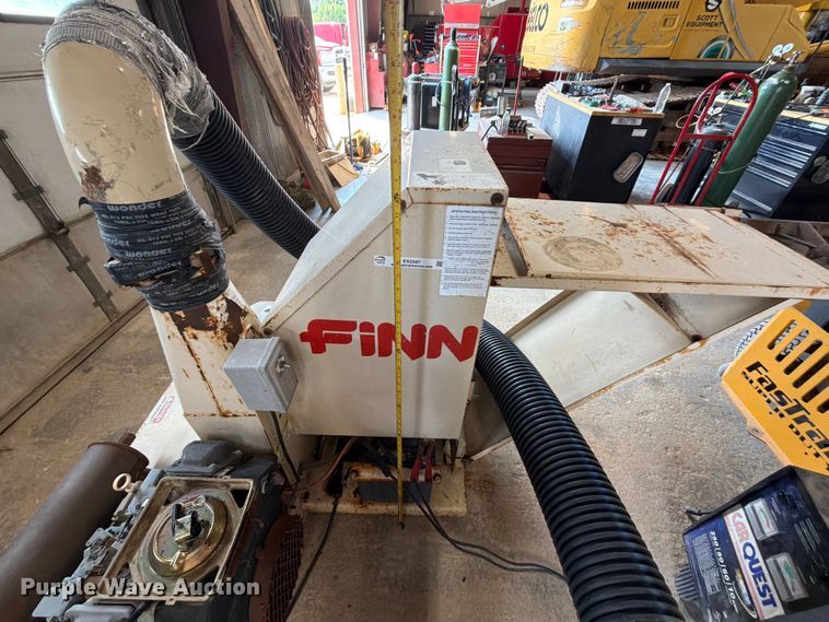 image for item EX2587 Finn B40 straw blower