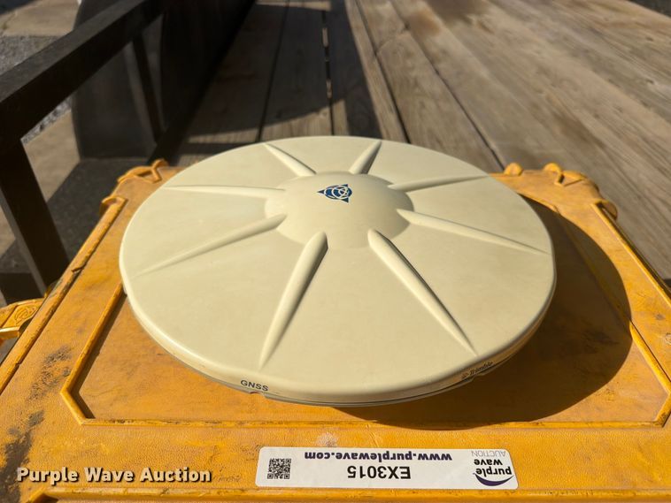 image for item EX3015 Trimble survey equipment