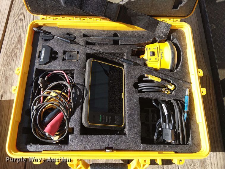 image for item EX3016 Trimble survey equipment