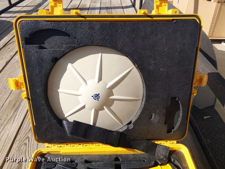 image for item EX3016 Trimble survey equipment