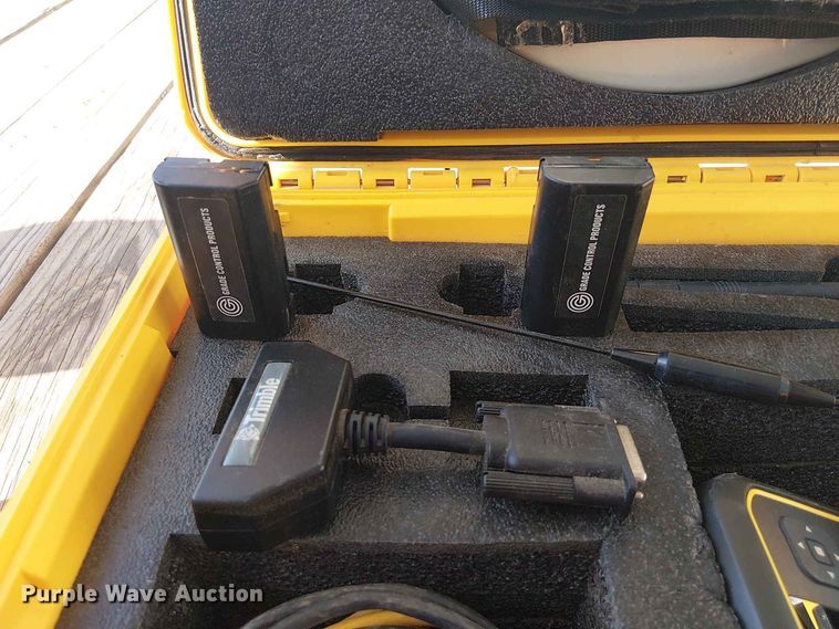 image for item EX3016 Trimble survey equipment