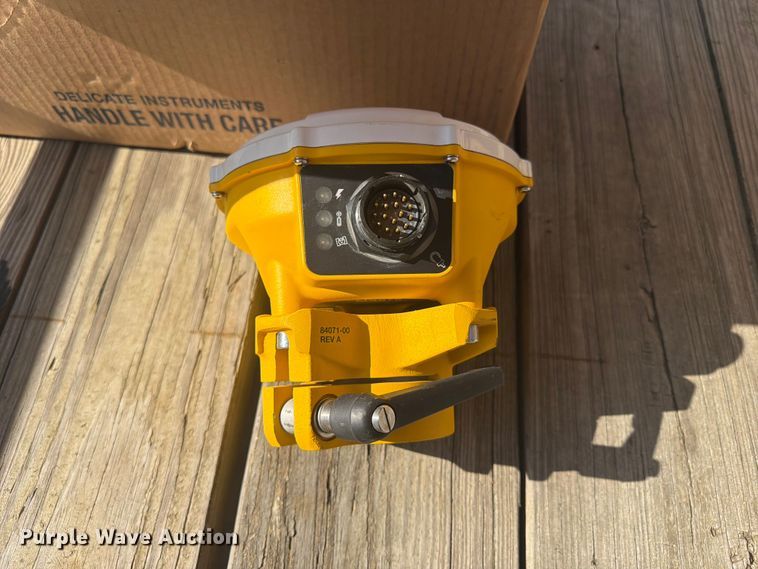 image for item EX3017 Trimble GPS