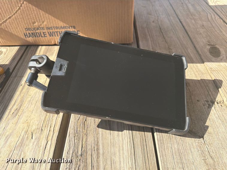 image for item EX3017 Trimble GPS