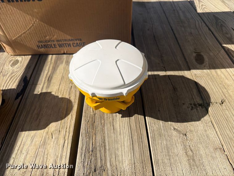 image for item EX3017 Trimble GPS