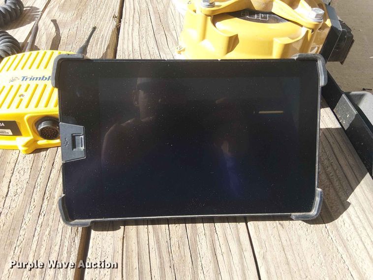 image for item EX3018 Trimble GPS