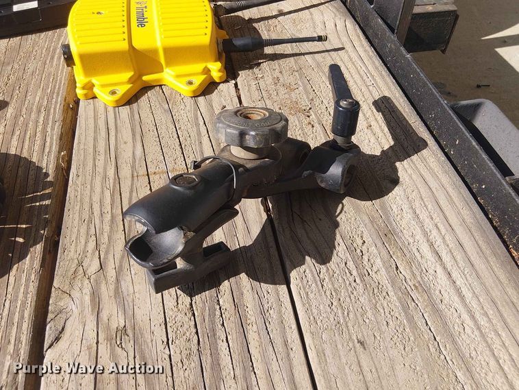 image for item EX3018 Trimble GPS