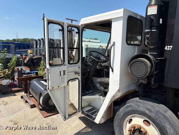 image for item EX4031 2012 Crane Carrier Low Entry refuse truck