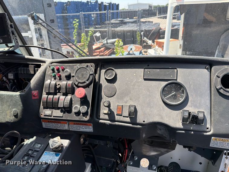 image for item EX4031 2012 Crane Carrier Low Entry refuse truck