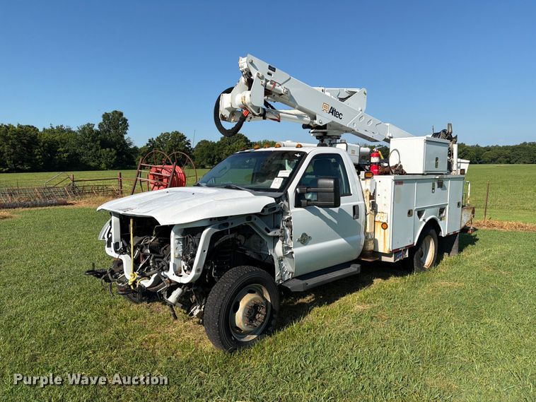 2011 Ford F-550 bucket truck