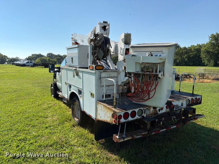 image for item EX4039 2011 Ford F-550 bucket truck