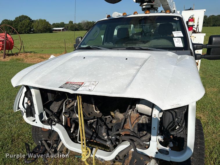 image for item EX4039 2011 Ford F-550 bucket truck