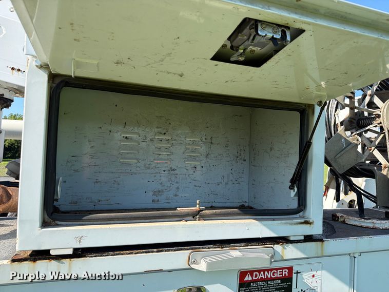 image for item EX4039 2011 Ford F-550 bucket truck