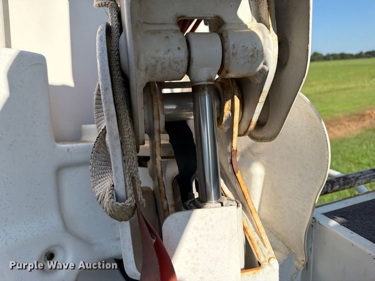 image for item EX4039 2011 Ford F-550 bucket truck