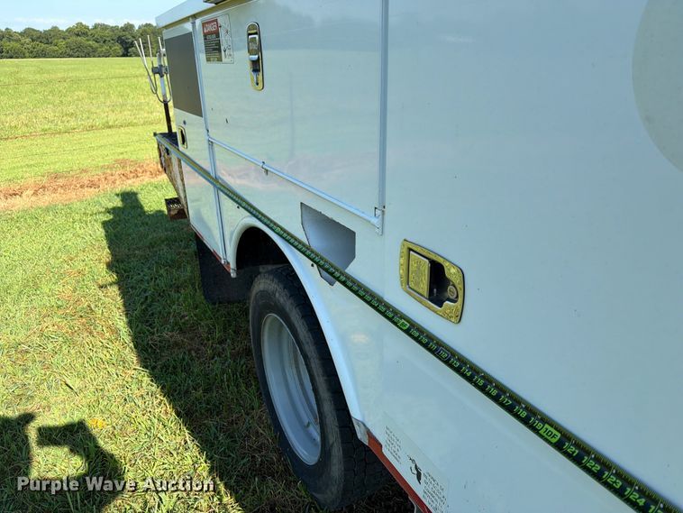 image for item EX4039 2011 Ford F-550 bucket truck