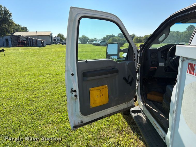 image for item EX4039 2011 Ford F-550 bucket truck