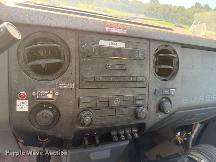 image for item EX4039 2011 Ford F-550 bucket truck