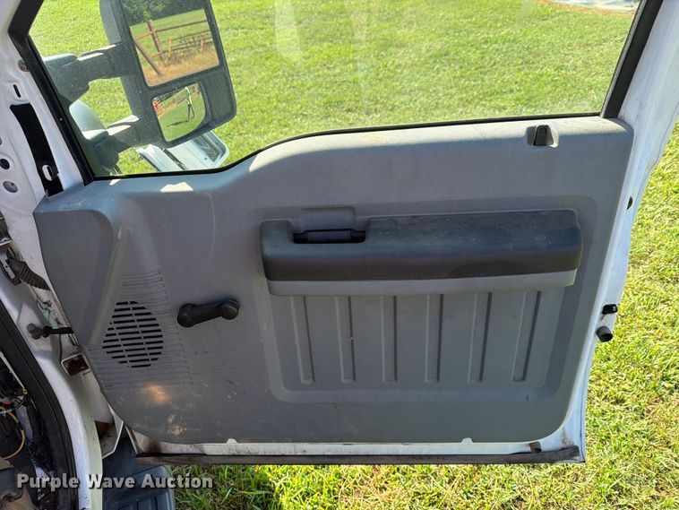 image for item EX4039 2011 Ford F-550 bucket truck