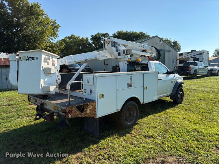 image for item EX4040 2011 Dodge Ram 5500 bucket truck