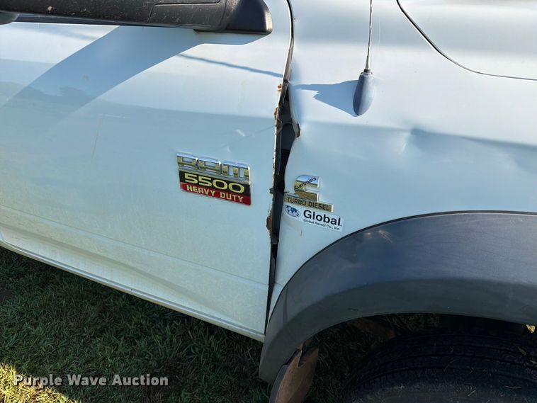 image for item EX4040 2011 Dodge Ram 5500 bucket truck