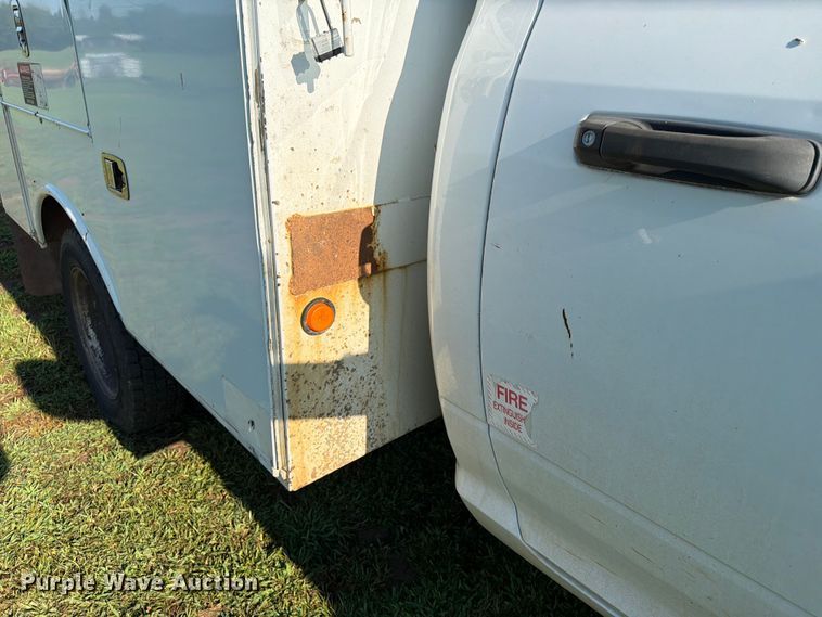 image for item EX4040 2011 Dodge Ram 5500 bucket truck