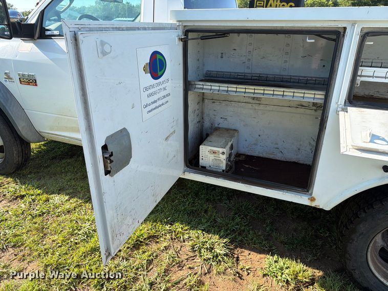 image for item EX4040 2011 Dodge Ram 5500 bucket truck