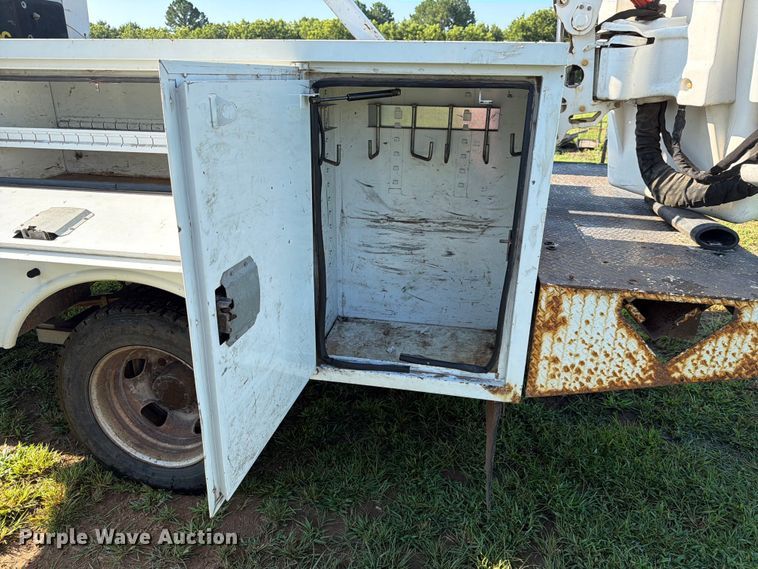 image for item EX4040 2011 Dodge Ram 5500 bucket truck