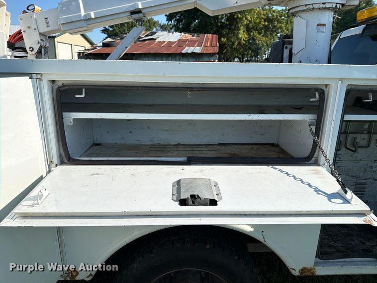 image for item EX4040 2011 Dodge Ram 5500 bucket truck