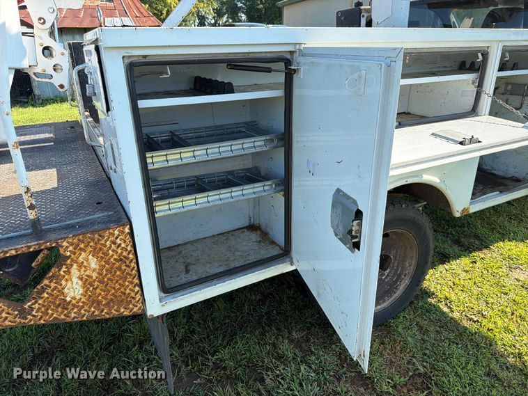 image for item EX4040 2011 Dodge Ram 5500 bucket truck