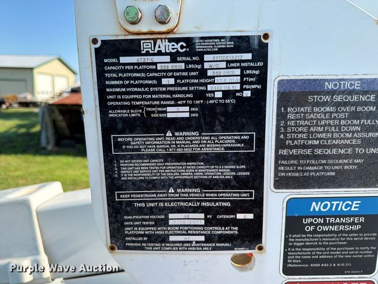 image for item EX4040 2011 Dodge Ram 5500 bucket truck