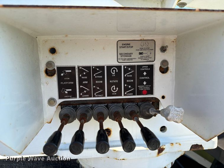 image for item EX4040 2011 Dodge Ram 5500 bucket truck