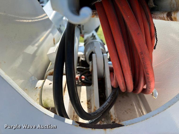 image for item EX4040 2011 Dodge Ram 5500 bucket truck