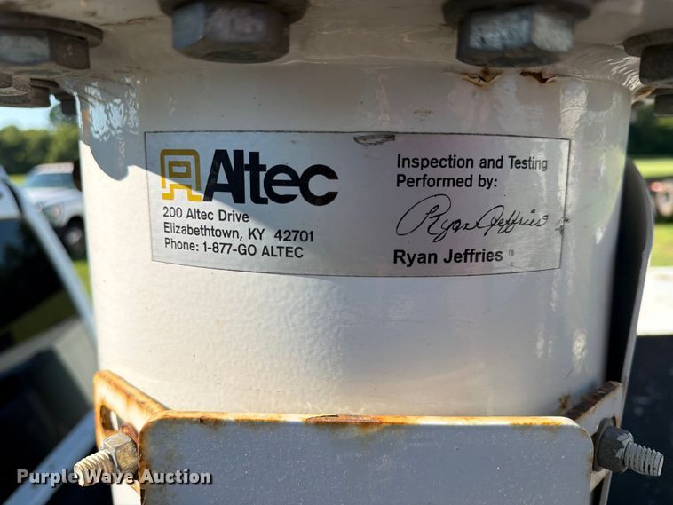 image for item EX4040 2011 Dodge Ram 5500 bucket truck