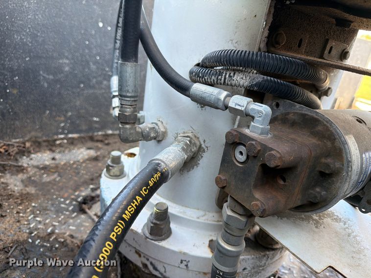 image for item EX4040 2011 Dodge Ram 5500 bucket truck