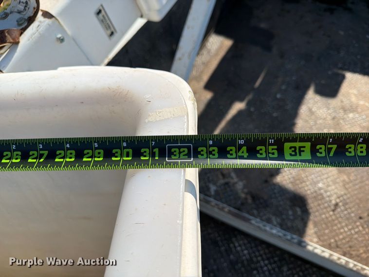 image for item EX4040 2011 Dodge Ram 5500 bucket truck