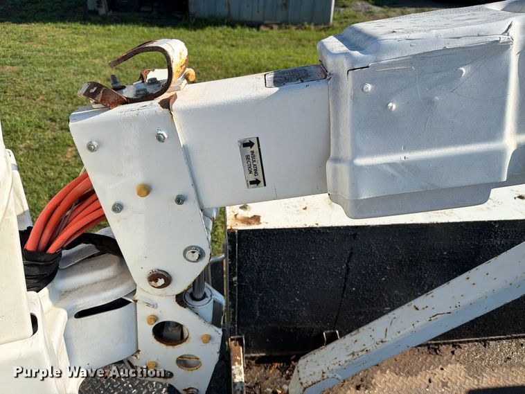 image for item EX4040 2011 Dodge Ram 5500 bucket truck