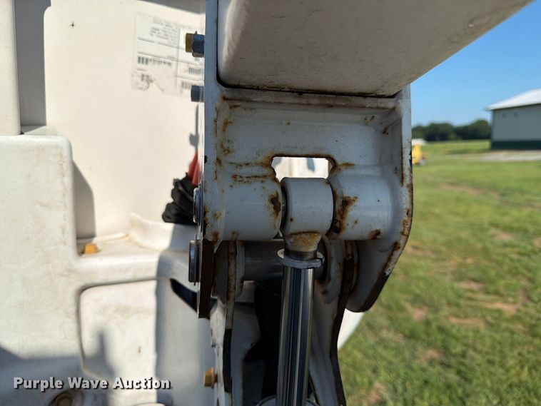 image for item EX4040 2011 Dodge Ram 5500 bucket truck