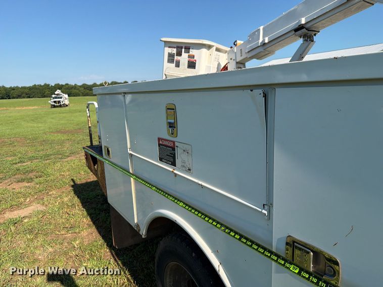 image for item EX4040 2011 Dodge Ram 5500 bucket truck