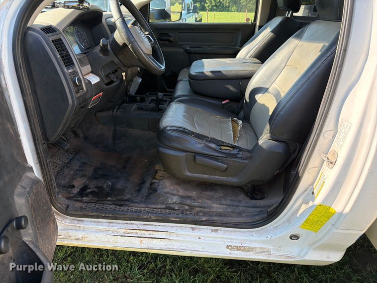 image for item EX4040 2011 Dodge Ram 5500 bucket truck