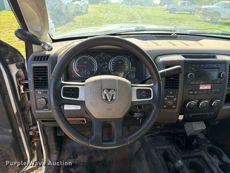 image for item EX4040 2011 Dodge Ram 5500 bucket truck