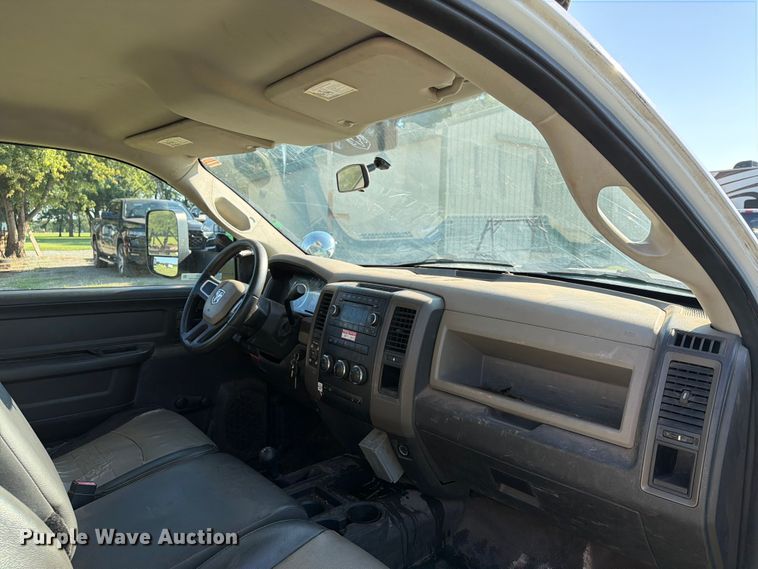 image for item EX4040 2011 Dodge Ram 5500 bucket truck