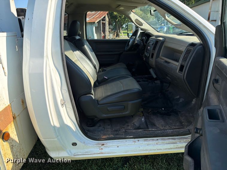 image for item EX4040 2011 Dodge Ram 5500 bucket truck