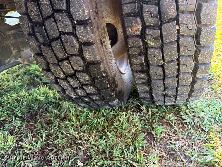 image for item EX4040 2011 Dodge Ram 5500 bucket truck