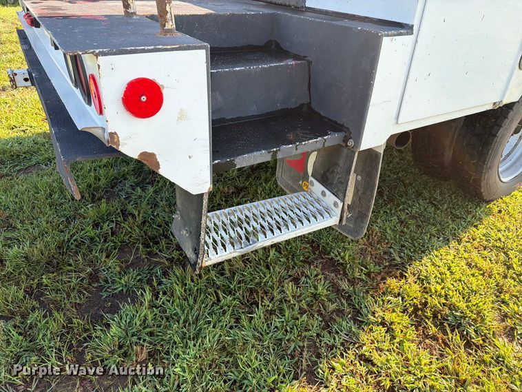 image for item EX4041 2016 RAM 5500 bucket truck