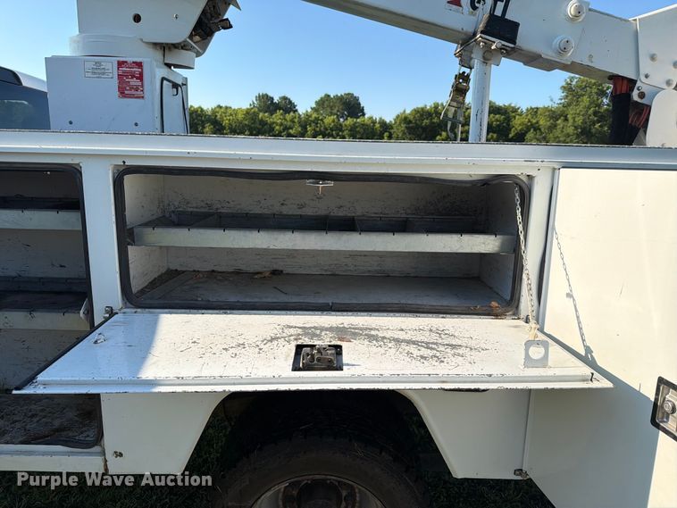 image for item EX4041 2016 RAM 5500 bucket truck