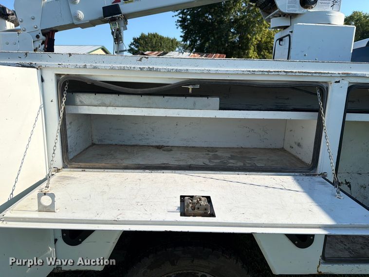 image for item EX4041 2016 RAM 5500 bucket truck